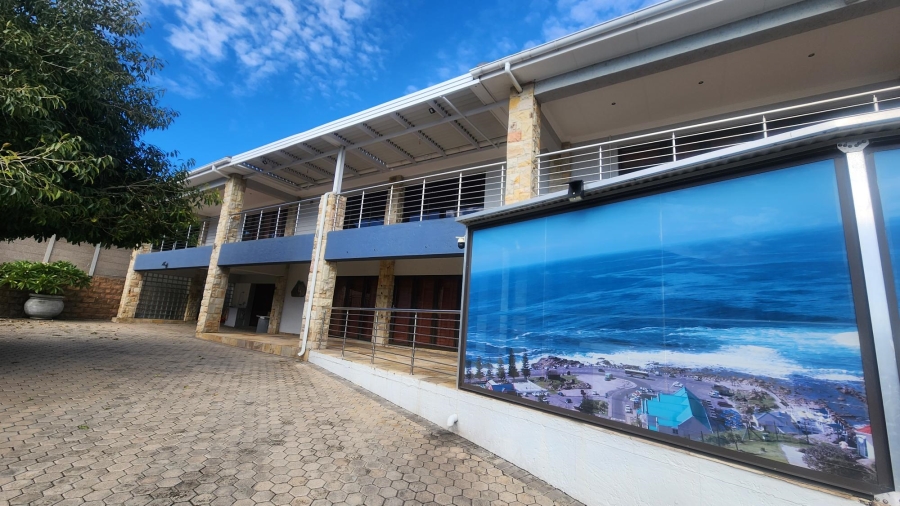 6 Bedroom Property for Sale in Bergsig Western Cape